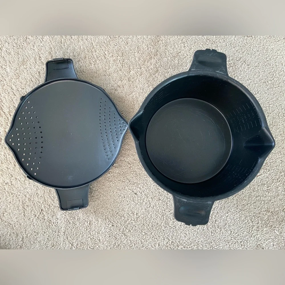 The Pampered Chef 8 Cup 2 Quart Micro Cooker Steamer Strainer Black 2778 - Picture 7 of 8